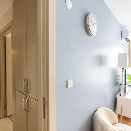 Modern Stylish 2br Apt, Near Eyuep Sultan Mosque