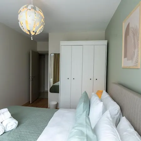 Modern Stylish 2br Apt, Near Eyuep Sultan Mosque