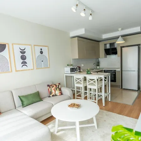 Modern Stylish 2br Apt, Near Eyuep Sultan Mosque Apartman *